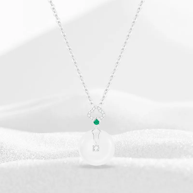 Thuban Ark Chalcedony Necklaces Women's-1