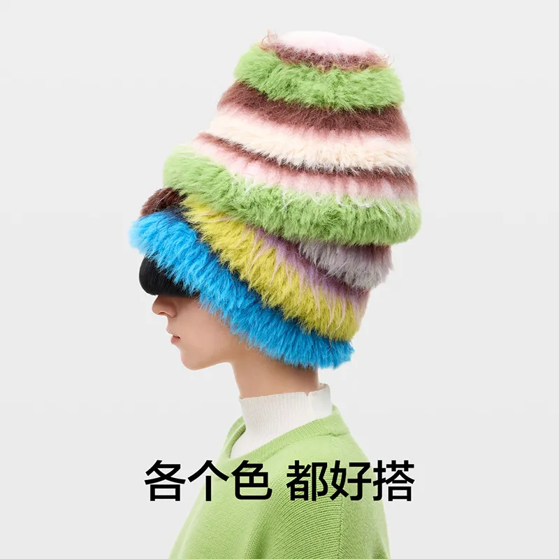 BANANA IN Beanies Unisex-2