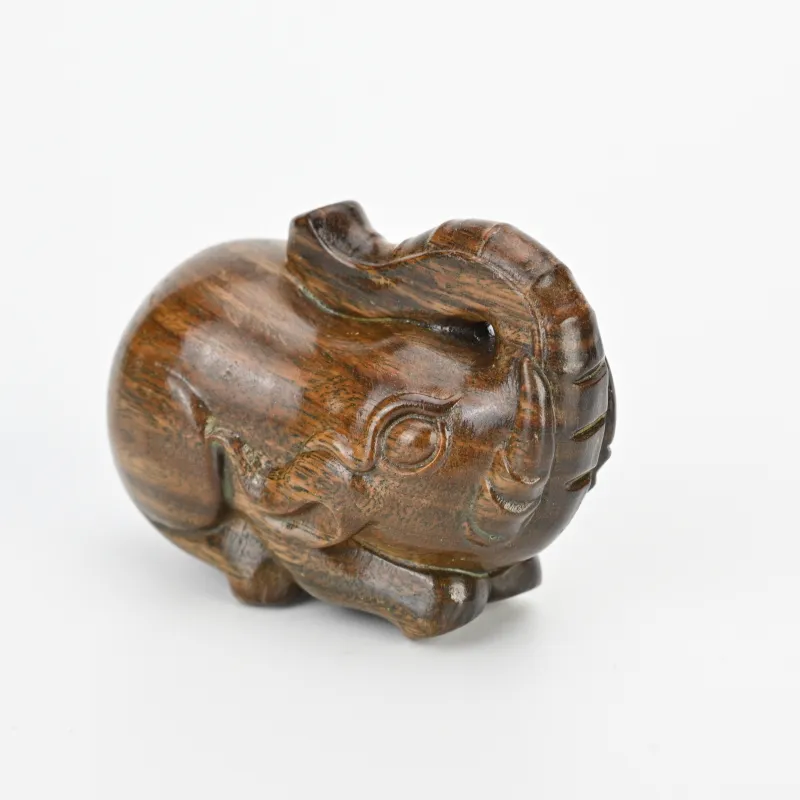 Tianzong Green Sandalwood Ornaments Unisex-1