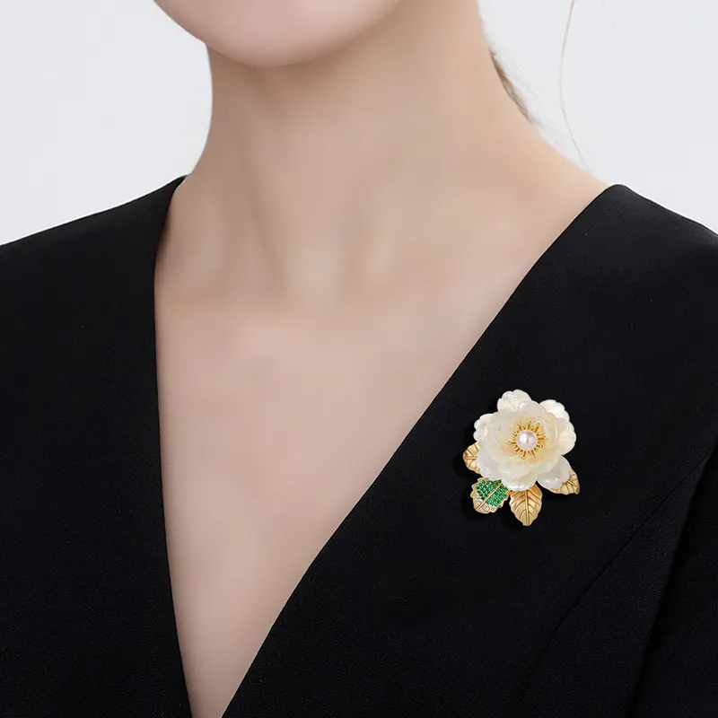 Encounter Gift Pearl Brooches Women's-5