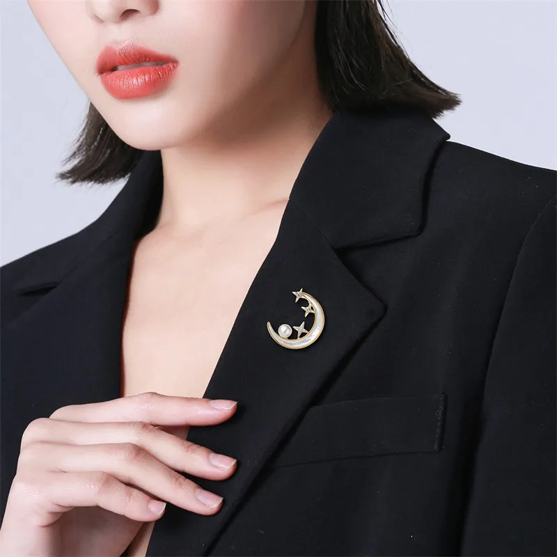 Encounter Gift Pearl Brooches Women's-2