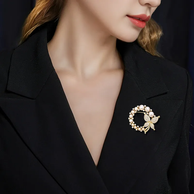 Encounter Gift Pearl Brooches Unisex-4