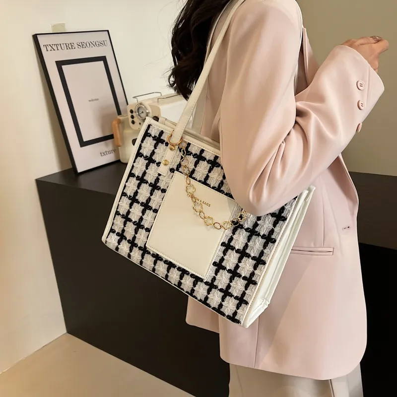 Cwatcun Fabric Patch PU Shoulder Bag Regular Women's Black/Ecru-8