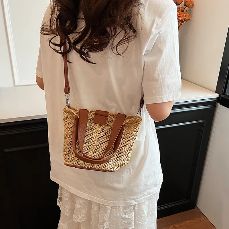 Cwatcun Straw Woven Shoulder Bag Crossbody Bag Regular Women's Brown/Black/Ecru-7