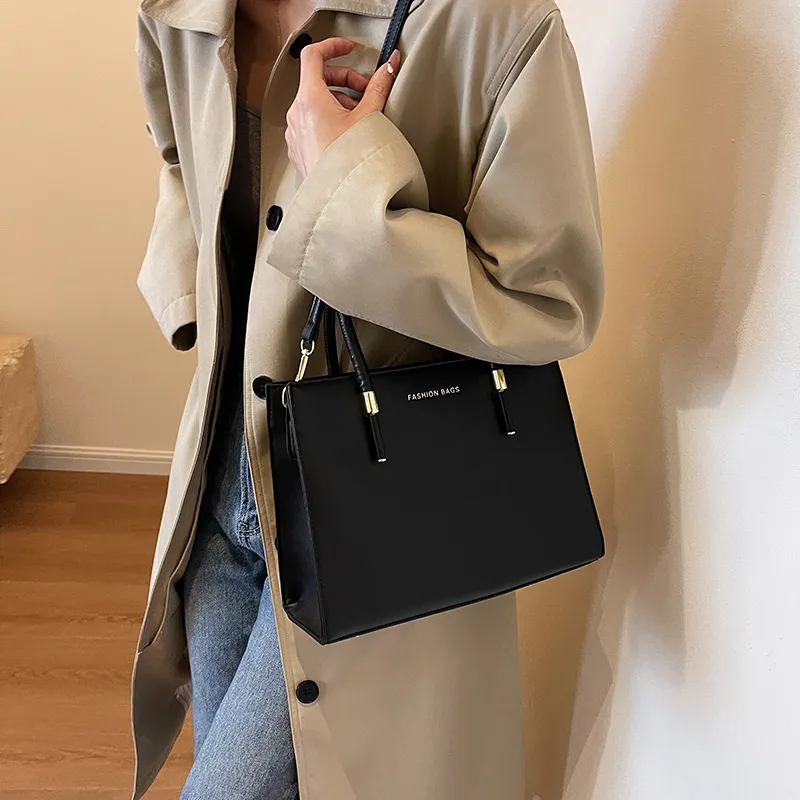 Cwatcun PU Shoulder Bag Crossbody Bag Handbag Women's Red/Black-11