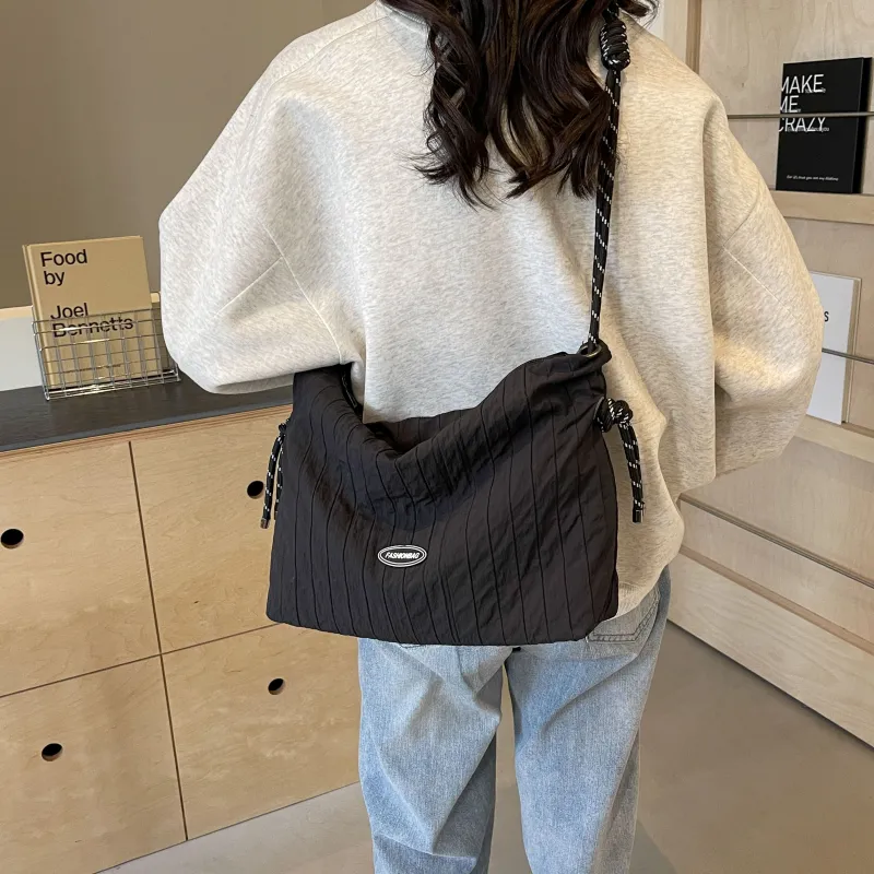 Cwatcun Canvas Bag Crossbody Bag Regular Women's Ecru/Black-12