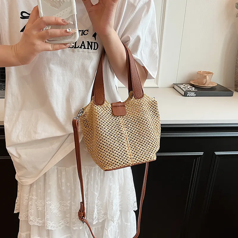 Cwatcun Straw Woven Shoulder Bag Crossbody Bag Regular Women's Brown/Black/Ecru-3