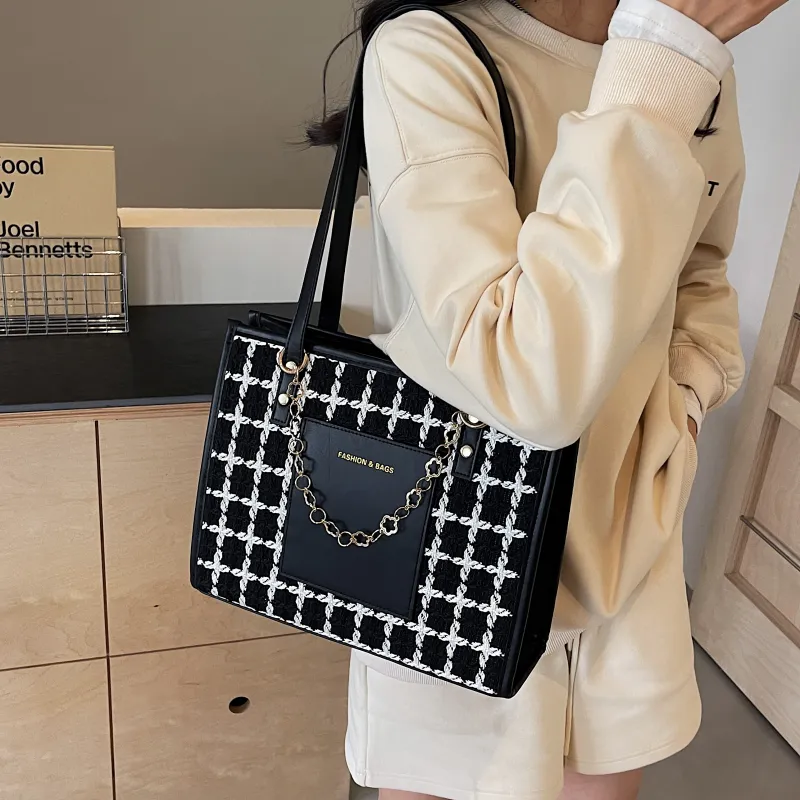Cwatcun Fabric Patch PU Shoulder Bag Regular Women's Black/Ecru-2