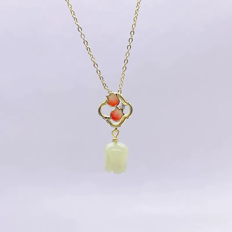WEITIANXUAN Hetian Jade Necklaces White Jade/Pale Greenish White Jade Unisex-1