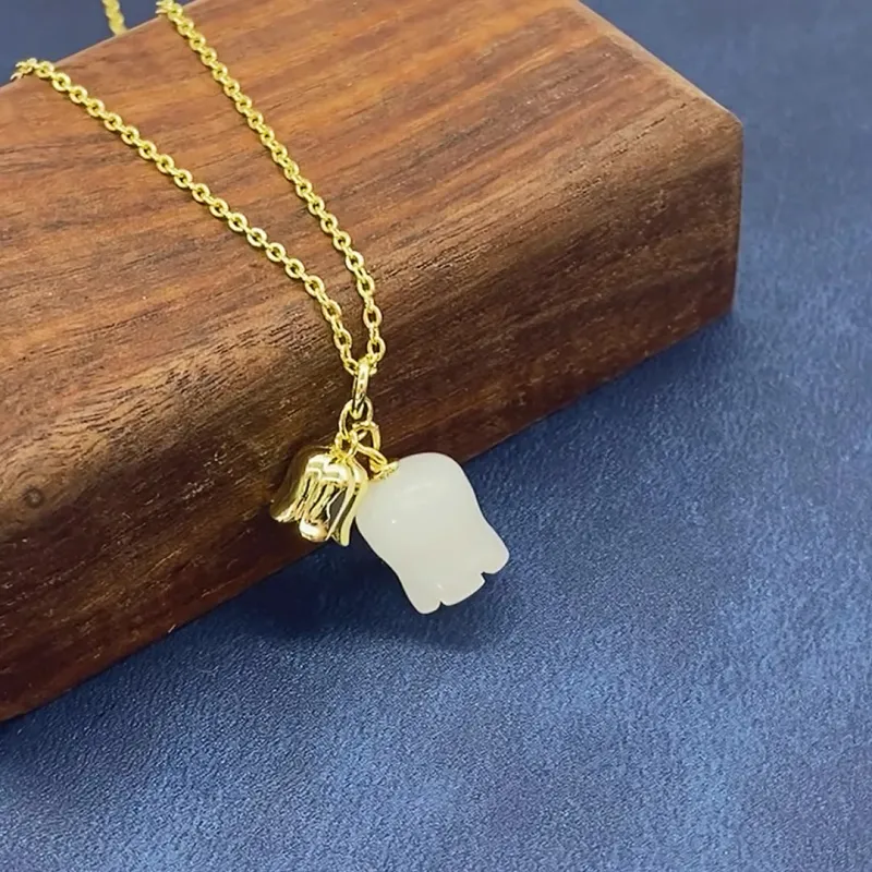 WEITIANXUAN Hetian Jade Necklaces White Jade/Pale Greenish White Jade Unisex-1
