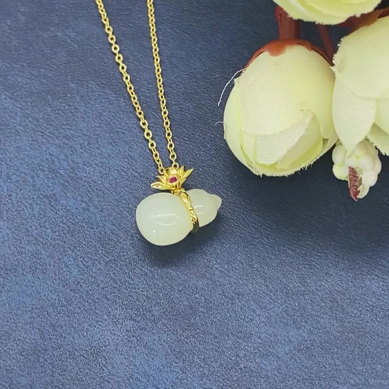 WEITIANXUAN Hetian Jade Necklaces White Jade/Pale Greenish White Jade Unisex-1