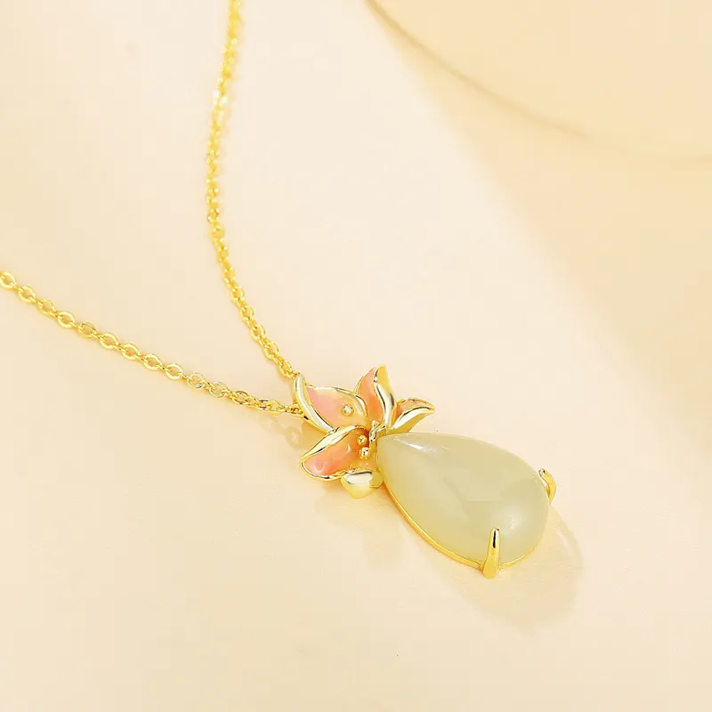 WEITIANXUAN Hetian Jade Necklaces White Jade/Pale Greenish White Jade Unisex-5