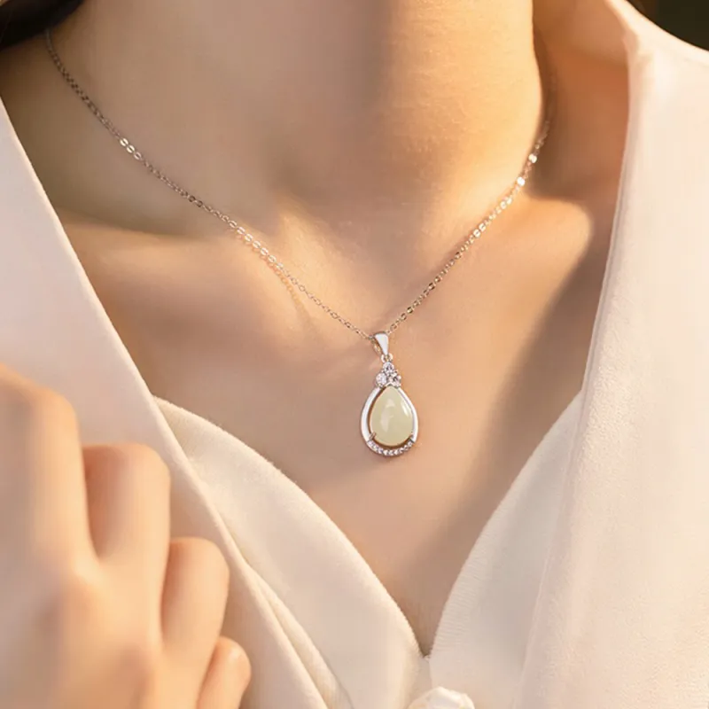 Bermuda Eyes Chalcedony Jade Necklaces Women's-1