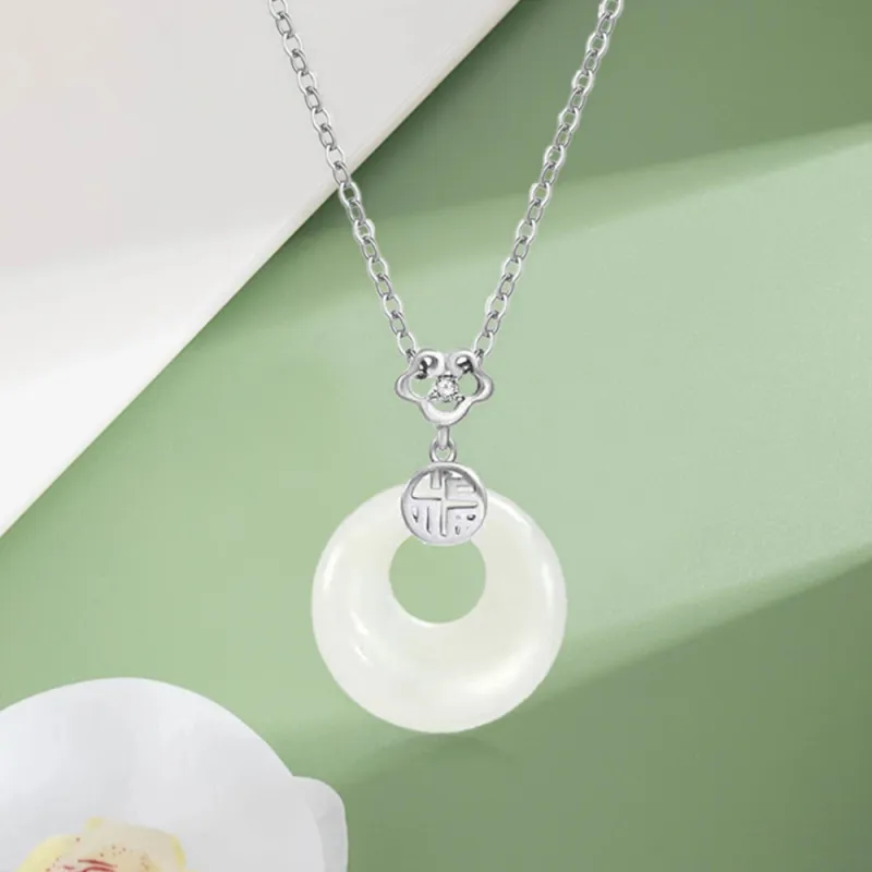 Bermuda Eyes Chalcedony Necklaces Women's-1