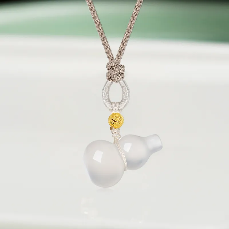 Bermuda Eyes Chalcedony Necklaces Unisex-4