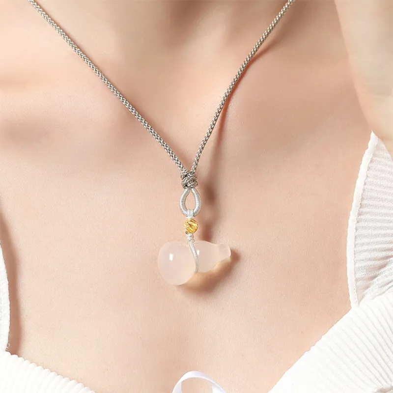 Bermuda Eyes Chalcedony Necklaces Unisex-1