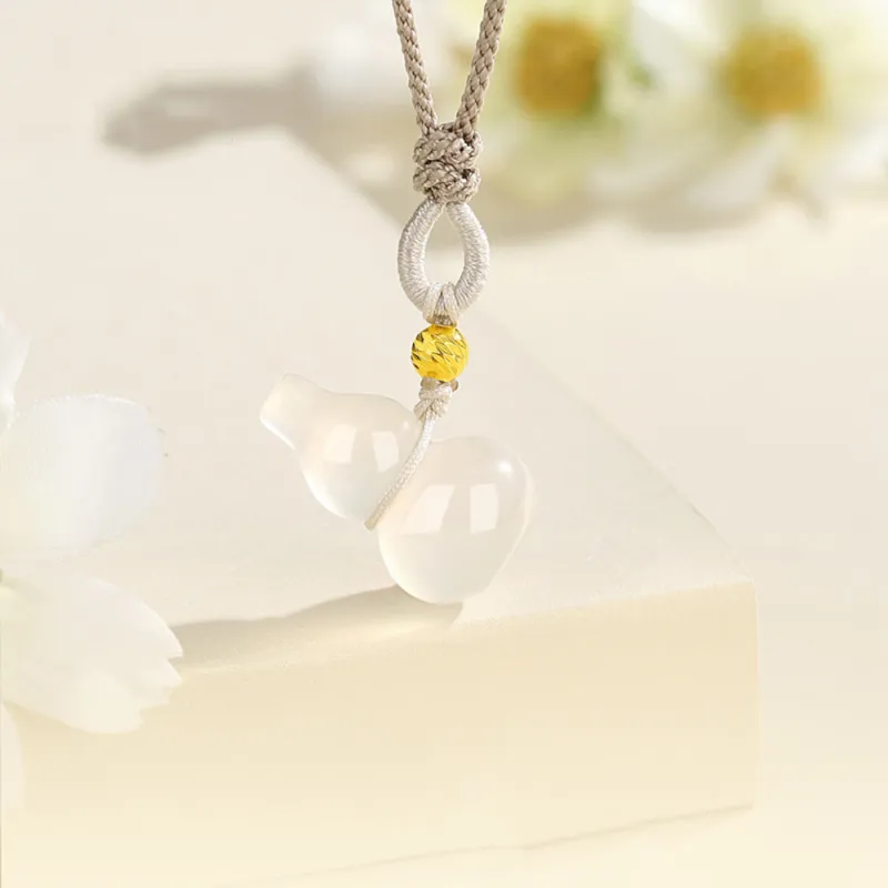 Bermuda Eyes Chalcedony Necklaces Unisex-2