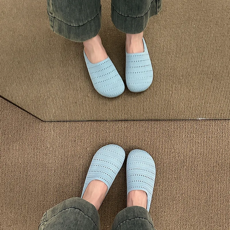 N6N8 Closed Toe Slippers Women's-11