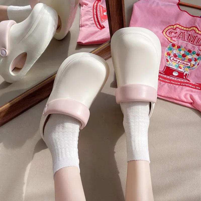 N6N8 Closed Toe Slippers Women's-12