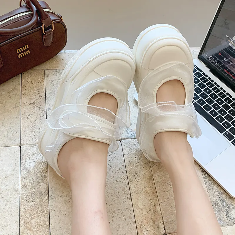 N6N8 Closed Toe Slippers Women's-1