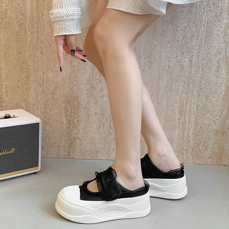 N6N8 Closed Toe Slippers Women's-12