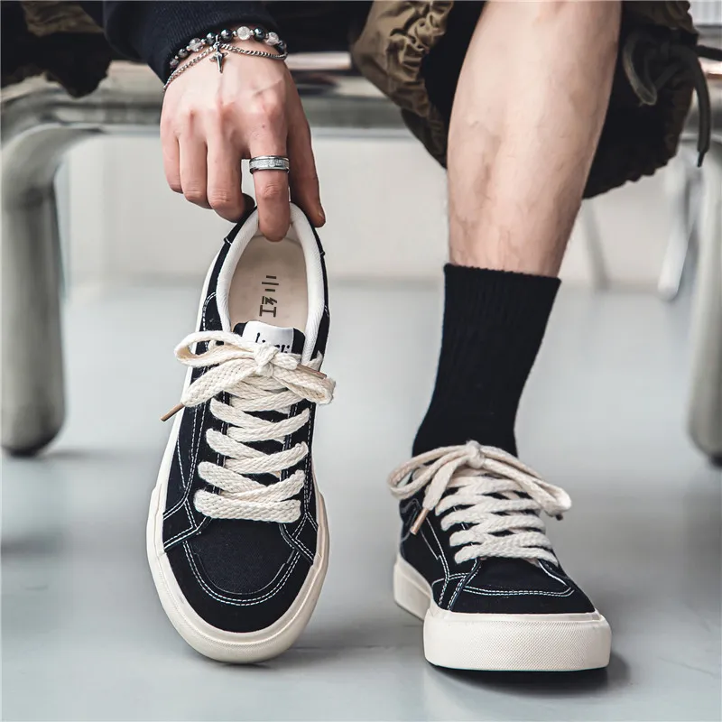 Little Red Man Low-Top Canvas Shoes Men's-7