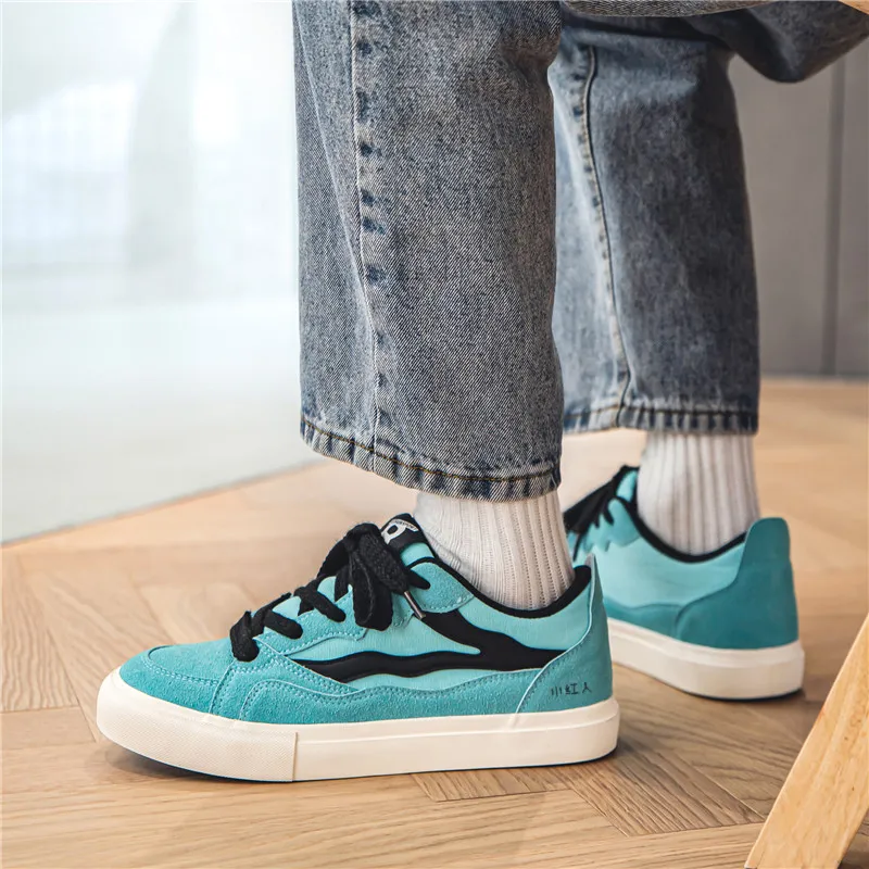 Little Red Man Low-Top Skateboard Shoes Men's-6
