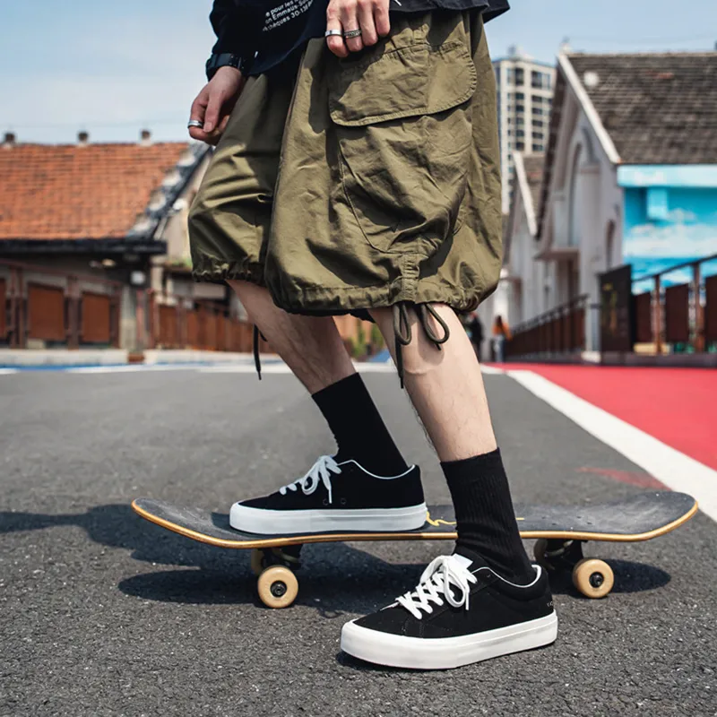 Little Red Man Low-Top Skateboard Shoes Men's-3