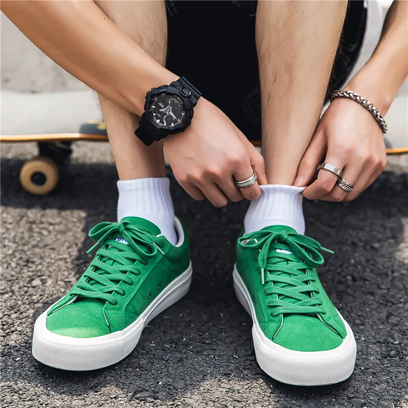 Little Red Man Low-Top Skateboard Shoes Men's-8