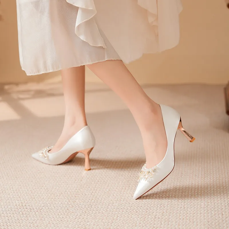 QITUMAUL Slim Heel High Heels Women's White-3