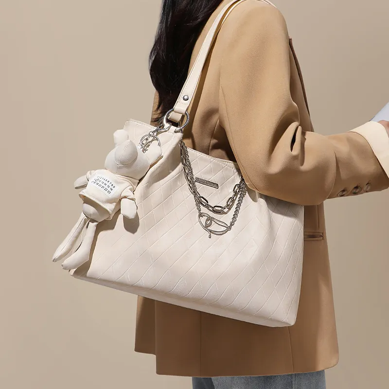 VINEY Cow Leather Tote Bag Shoulder Bag Large Size Women's Ecru-1