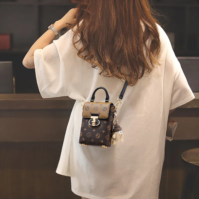 VINEY Synthetic Leather Cell Phone Pouch, Shoulder Bag, Crossbody Bag Regular Women's Coffee-1