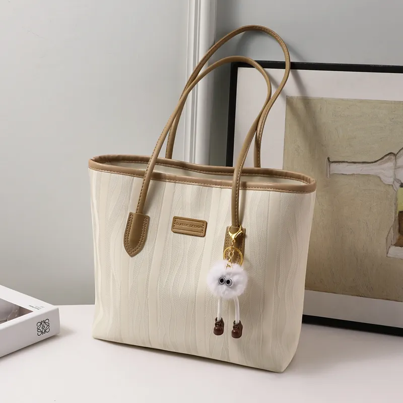 VINEY Cow Leather Shoulder Bag Tote Tubas Women's Ecru-3