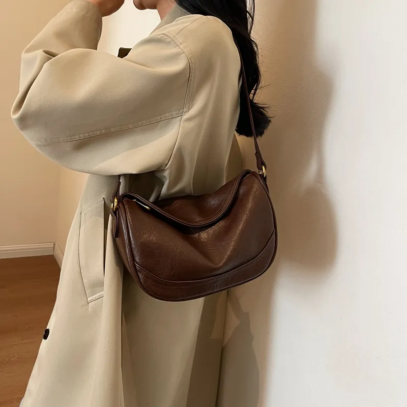 VINEY Cow Leather Shoulder Bag, Crossbody Bag, Pillow Bag Regular Women's Brown-3