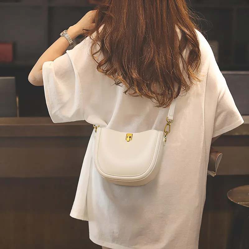 VINEY Cow Leather Shoulder Bag, Crossbody Bag, Saddle Bag Regular Women's Ecru-5
