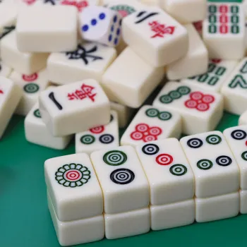 QCF Travel Mahjong Set Outdoor Multiplayer Party Board Games