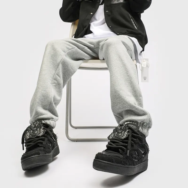MR.PESIN Hip Hop Rabbit Collection Coverage Anti Slip And Wear Resistant Low Top Skateboard Shoes Unisex All Black-4