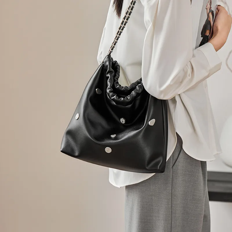 Narandu Synthetic Leather Chain Bag, Tote Bag, Crossbody Bag, Shoulder Bag Large Size Women's Black-5