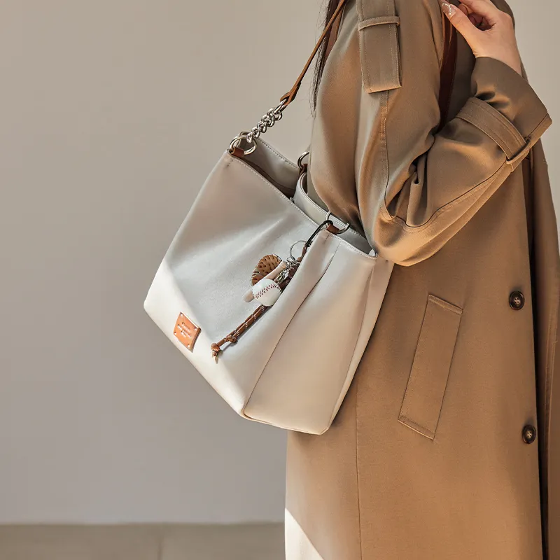 Narandu Shoulder Bags-3