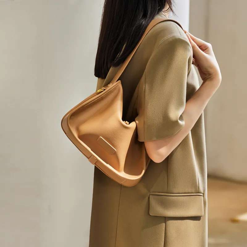 Narandu Cow Leather Shoulder Bag, Pillow Bag, Crossbody Bag, Shoulder Bag Women's Black/Salted Coffee/Cream Apricot-12
