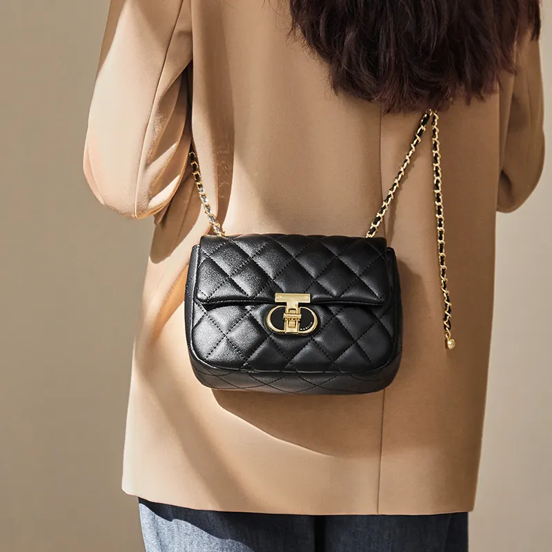 Narandu Cow Leather One Shoulder Chain Bag, Small Square Bag Trumpets Women's Black/Ecru-25