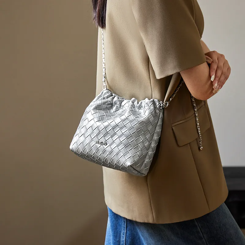 Narandu Crossbody Bags-10