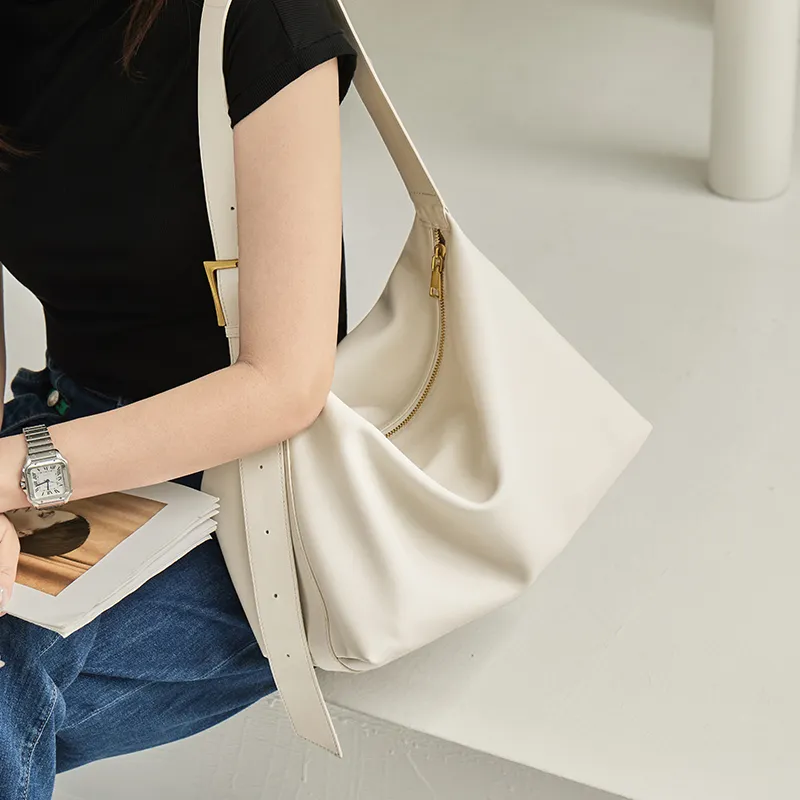 Narandu Shoulder Bags-24