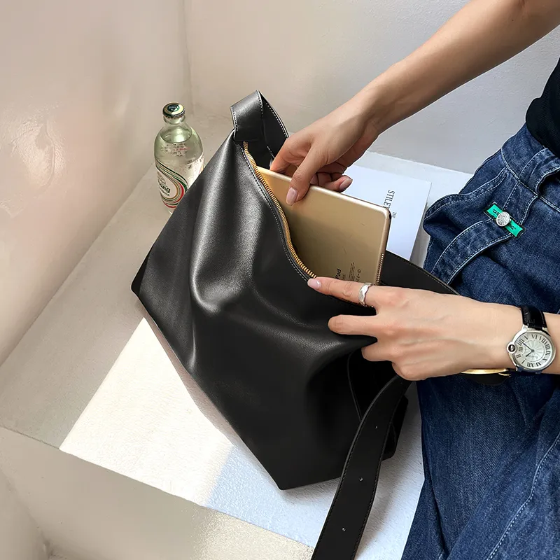 Narandu Shoulder Bags-13