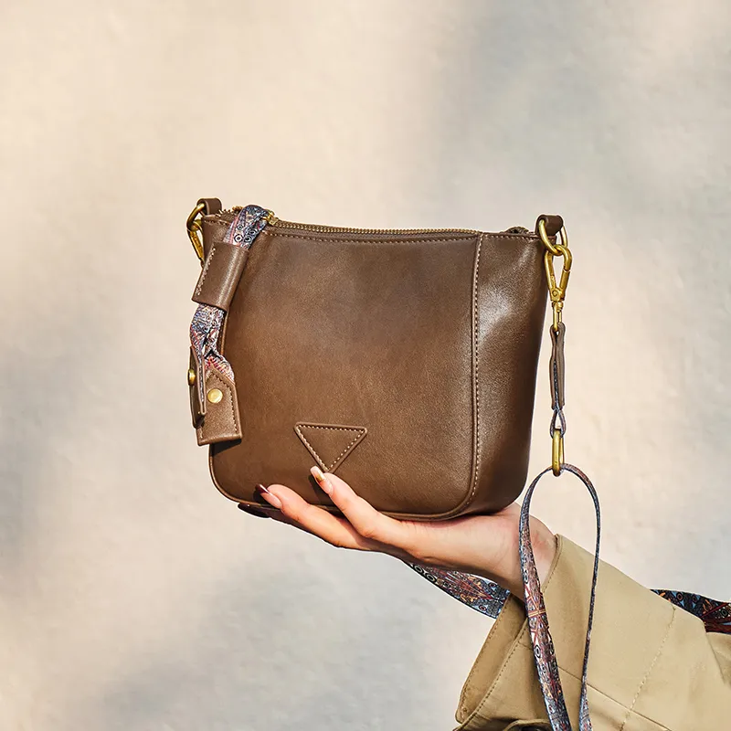 Narandu Crossbody Bags-4