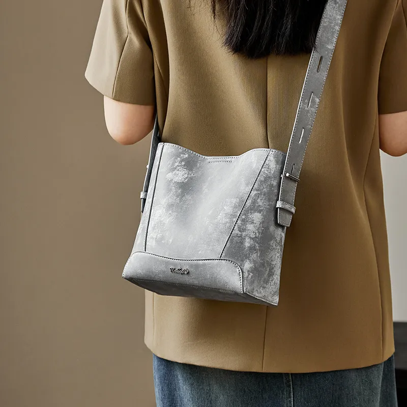 Narandu Cow Leather Bucket Bag, Shoulder Bag, Crossbody Bag Regular Women's Space Silver-4