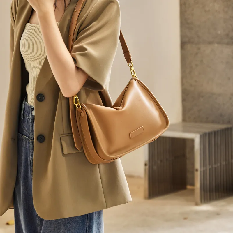 Narandu Cow Leather Shoulder Bag, Pillow Bag, Crossbody Bag, Shoulder Bag Women's Black/Salted Coffee/Cream Apricot-11