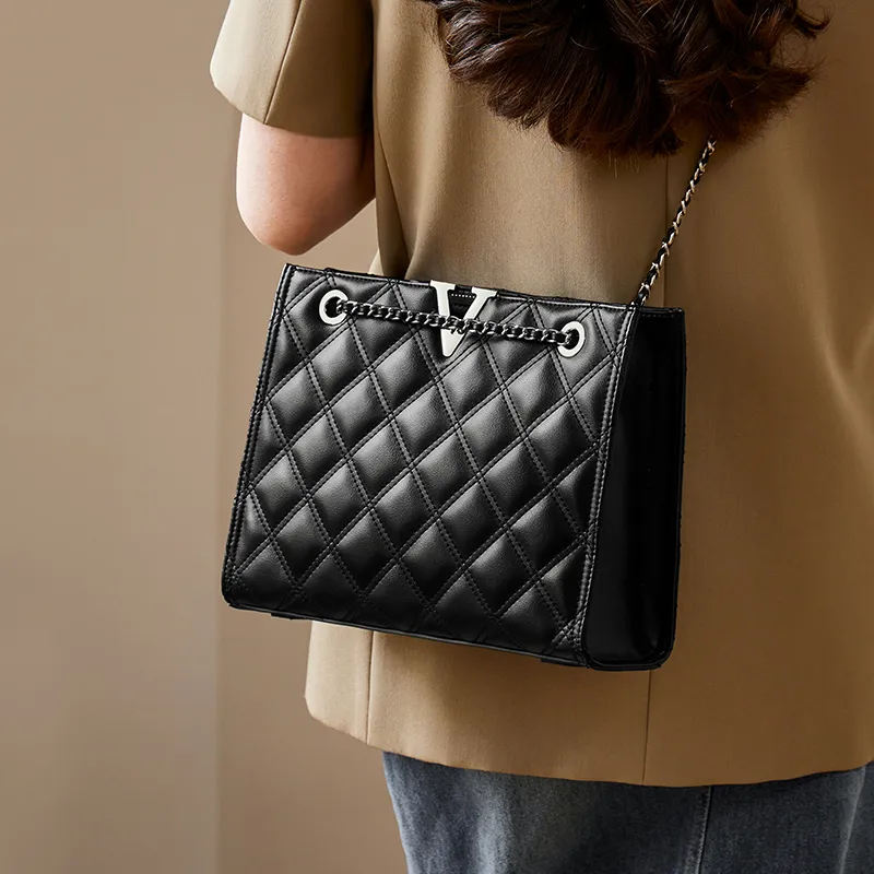 Narandu Cow Leather Chain Bag, Shoulder Bag, Crossbody Bag Women's Midnight Black-4