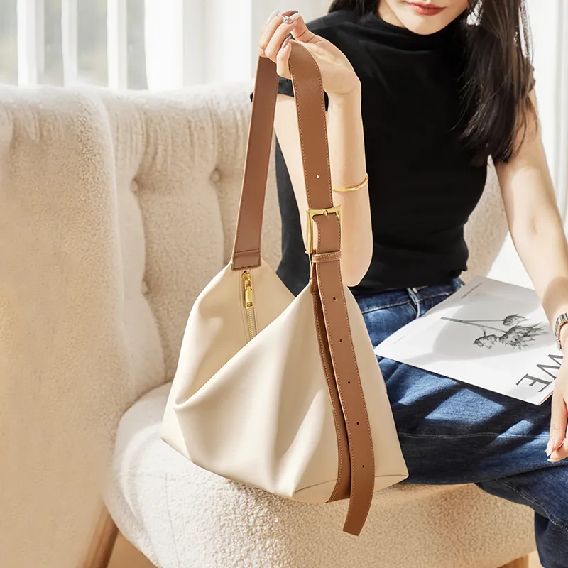 Narandu Shoulder Bags-17