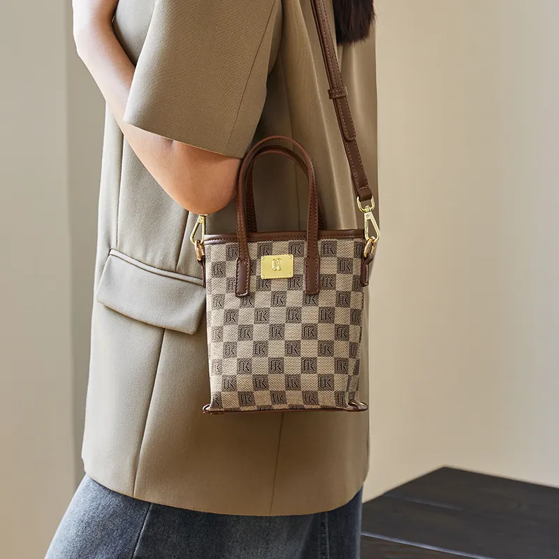 Narandu PVC And Synthetic Leather Handbag Tote Shoulder Bag Crossbody Bag Women's Khaki-1